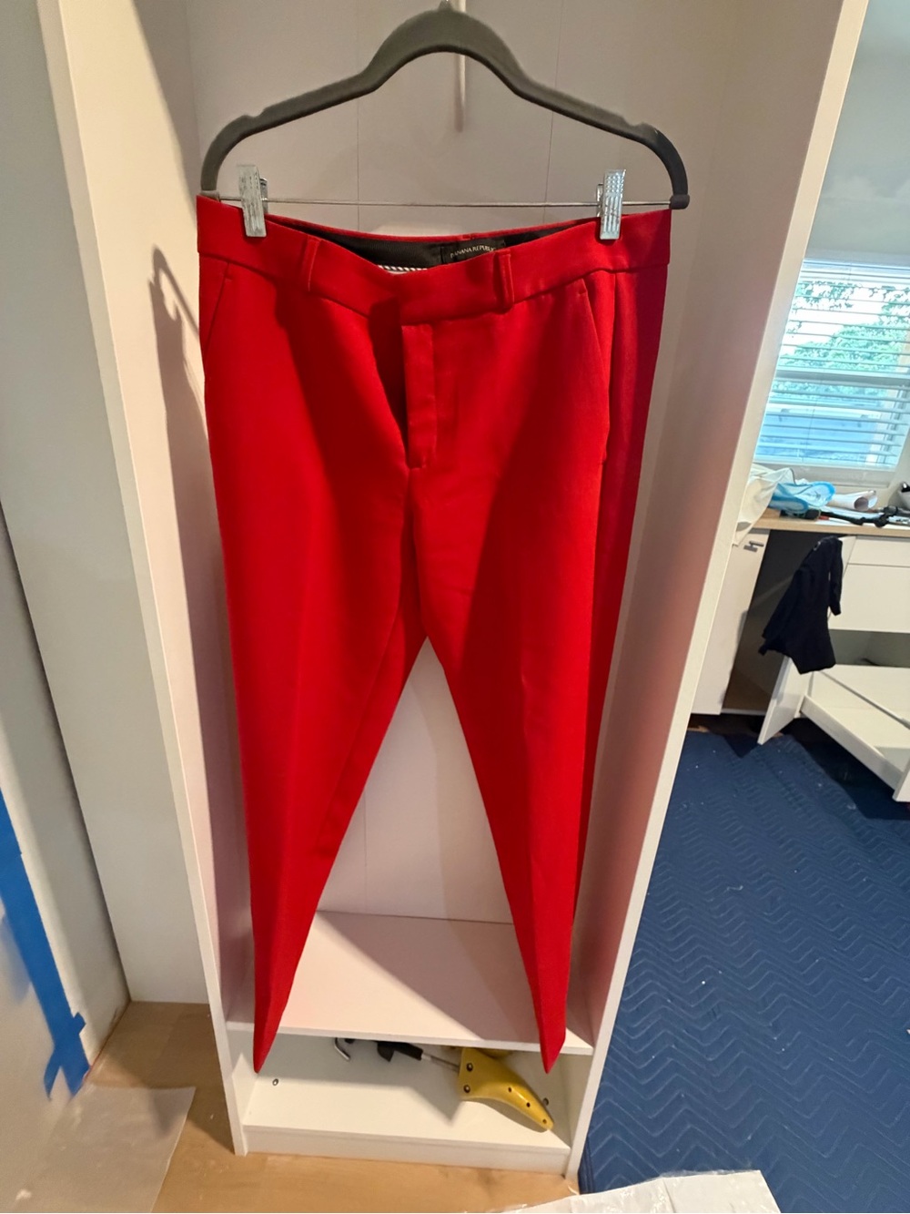 Banana Republic Avery Fit Ankle Trousers in Red